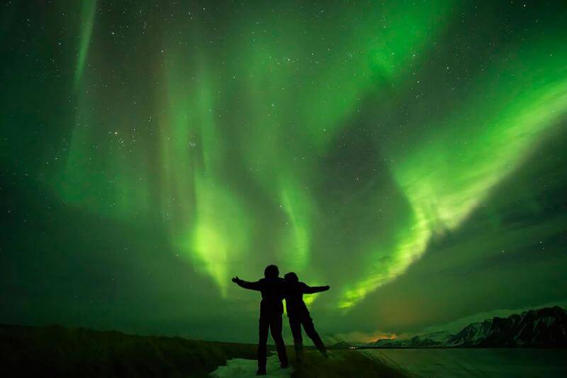 bemmaismulher.com - Fotógrafo faz pedido de casamento incrível sob a aurora boreal