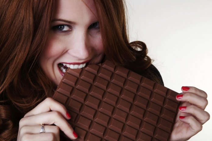 Suíço inventa chocolate que ajuda a combater cólica menstrual