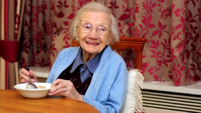 Mulher de 109 anos afirma que o segredo para viver mais é evitar os Homens