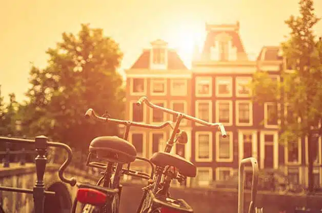 Programa oferece bolsas exclusivas para brasileiros que queiram estudar na Holanda bemmaismulher.com - Programa oferece bolsas exclusivas para brasileiros que queiram estudar na Holanda