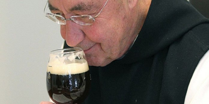 A melhor cerveja do mundo é feita por monges trapistas