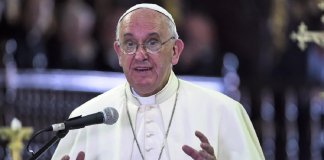 Papa Francisco incentiva os pais a orar pelos filhos
