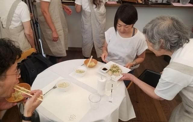 bemmaismulher.com - "O restaurante dos pedidos errados"-inaugurado no japão, confira!