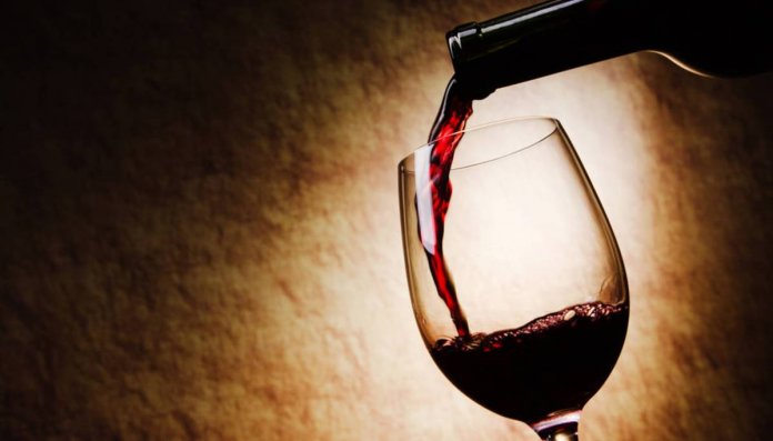 Uma taça de vinho dá os mesmos benefícios de uma hora de academia, diz pesquisa