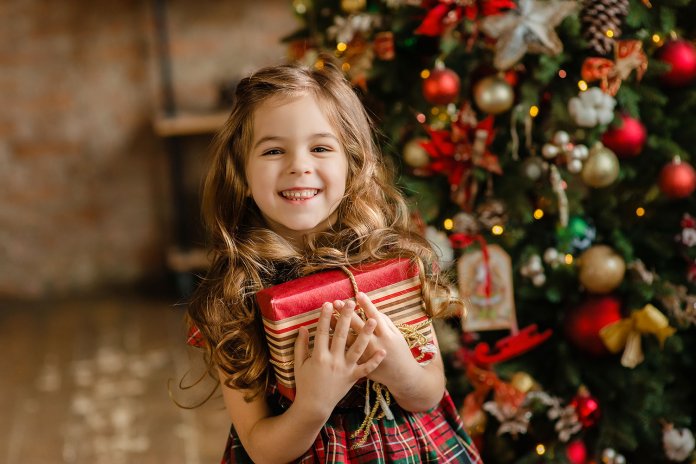 Faça do Natal um momento mágico para seus filhos, não importa o que eles acreditem