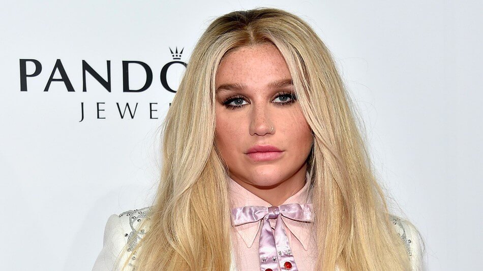 bemmaismulher.com - Kesha explica como as festas de fim de ano e férias, atrapalham quem tem problemas de saúde mental