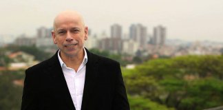 “Tudo me incomoda se eu não estiver bem comigo mesmo” por Leandro Karnal