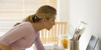 Ter um marido aumenta em 7 horas o trabalho doméstico, diz estudo