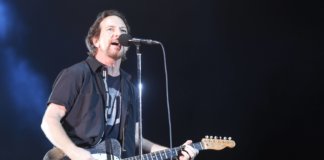 Pearl Jam no Lolla: ‘Parabéns a você’ e apoio às mulheres