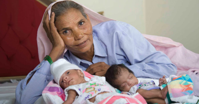 Mãe que teve gêmeos aos 70 anos mostra como está após 7 anos