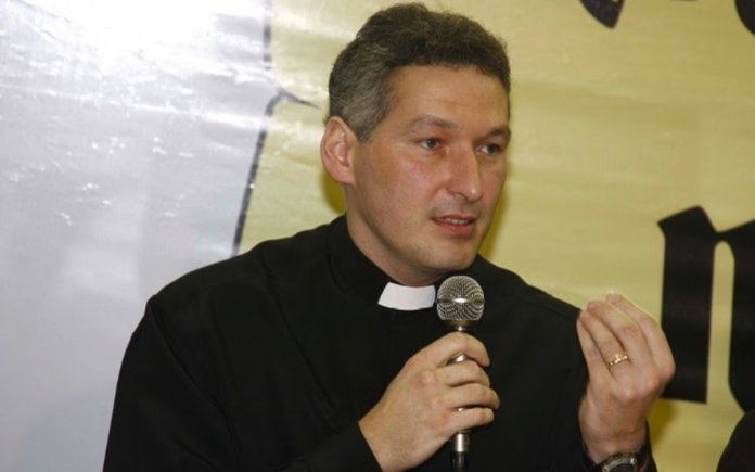 Padre Marcelo Rossi orienta fiéis sobre eleições: “Nunca vote em uma pessoa religiosa”