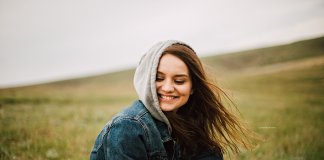 A afirmação positiva que você precisa ler agora, com base no seu signo do zodíaco