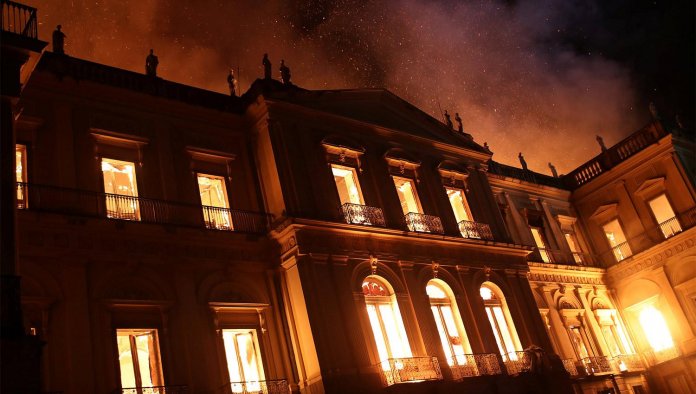 Incêndio no Museu Nacional uma tragédia anunciada!