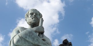 9 reflexões de Sócrates para a vida