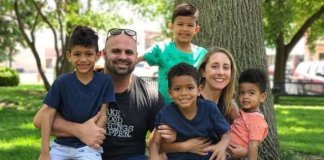 Casal americano adota quatro irmãos pernambucanos e história conquista a internet