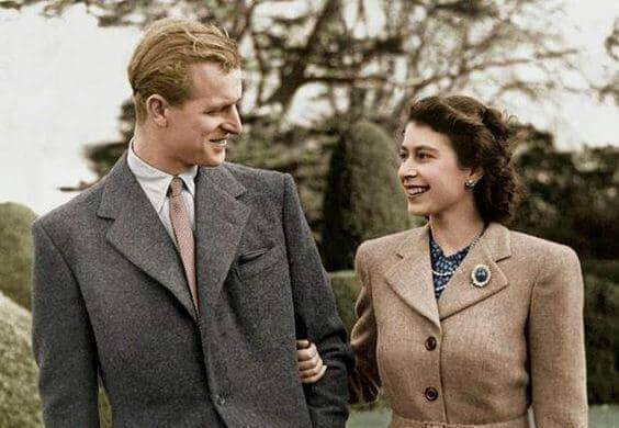 bemmaismulher.com - 70 anos de união e o príncipe Philip ainda olha para a rainha com absoluta adoração