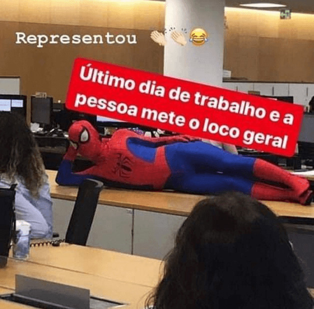 bemmaismulher.com - Após pedir demissão bancário vai vestido de Homem-Aranha em seu último dia de trabalho