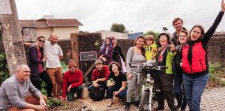 Curitiba libera cultivo de horta na calçada e vai regulamentar prática