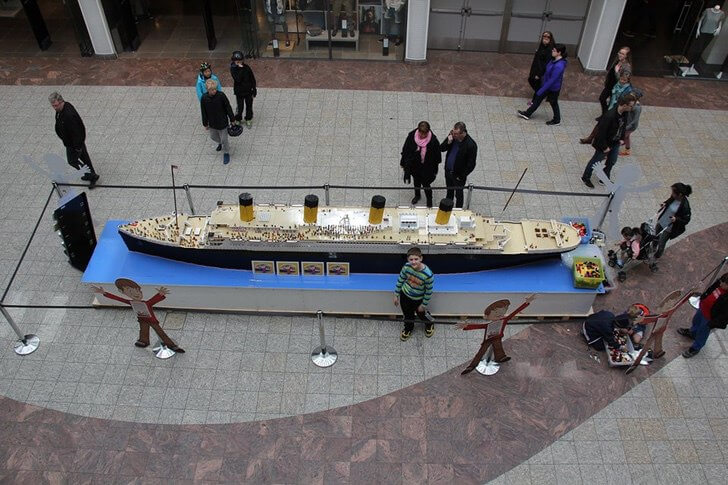 bemmaismulher.com - Garoto com autismo construiu a maior réplica de Lego do Titanic