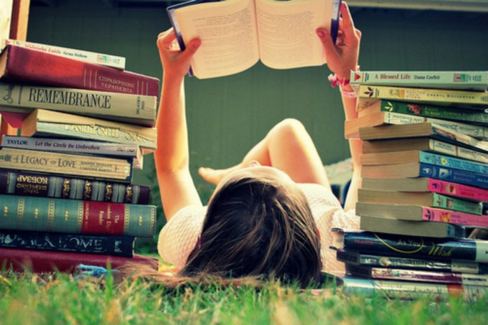 O hábito de ler é o que nos torna mais humanos, diz a ciência