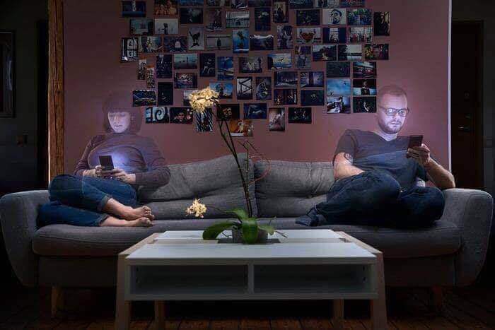 vicio-no-celular-esta-a-afastar-as-familias-dentro-da-sua-propria-casa5