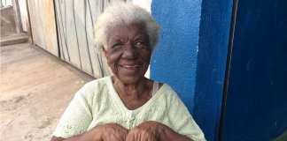 “É só sorrir bastante!”, idosa neta de escravos ensina como passar dos 100 anos com saúde