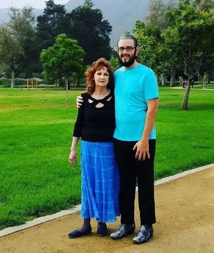 bemmaismulher.com - Ele tem 19 anos e se casou com uma mulher de 75 anos. Para eles, o que importa realmente &eacute; o amor!