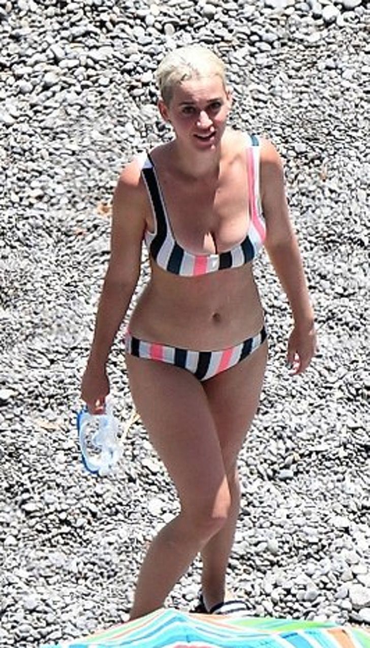 bemmaismulher.com - 20 mulheres famosas de biquíni que mostram que o corpo perfeito não existe. São apenas estereótipos