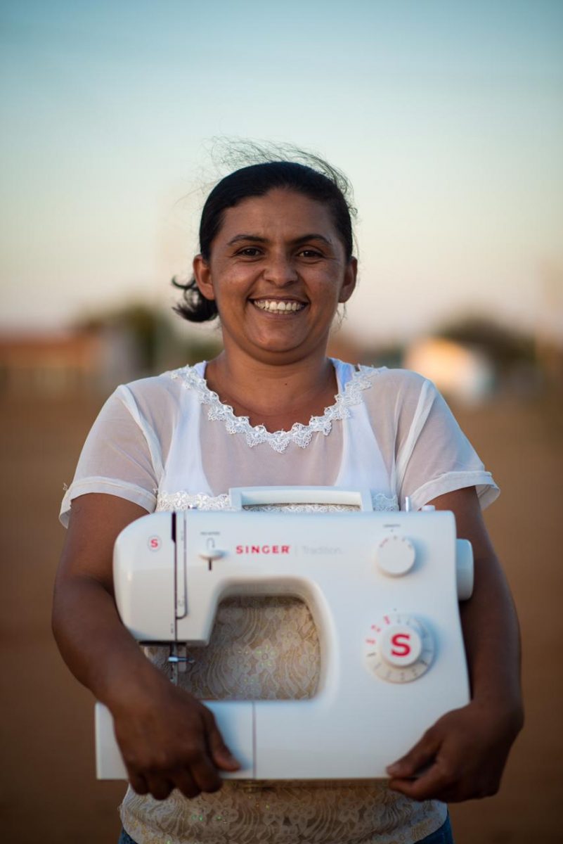 bemmaismulher.com - Mulheres no sertão baiano organizam vaquinha para construírem oficina de costura