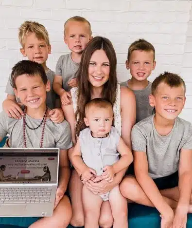 Mãe de 6 filhos é criticada por 'desistir' de sua vida para cuidar deles: "Essa foi minha opção" bemmaismulher.com - Mãe de 6 filhos é criticada por 'desistir' de sua vida para cuidar deles: "Essa foi minha opção"