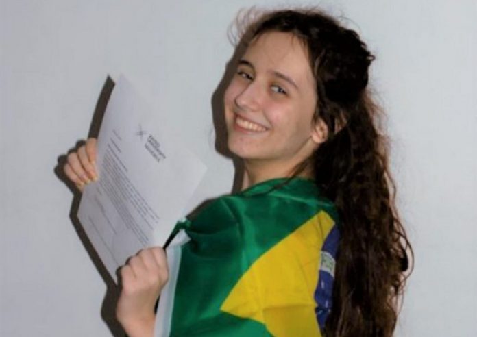 Garota que sempre estudou em escolas públicas foi aprovada em 10 universidades internacionais: “Sonho”