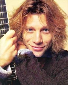 bemmaismulher.com - Jon Bon Jovi é casado com sua namorada do colégio há 40 anos. A vida de excessos não era para ele