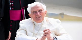 Bento XVI: os anjos podem voar e são inferiores a Jesus