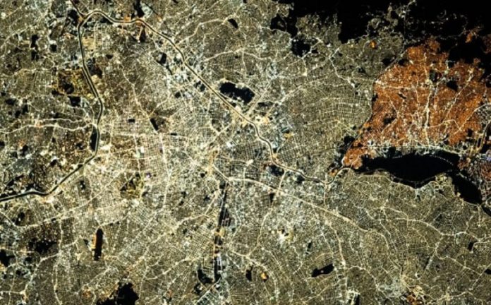 A Nasa publicou imagens noturnas de Curitiba, Rio de Janeiro e São Paulo