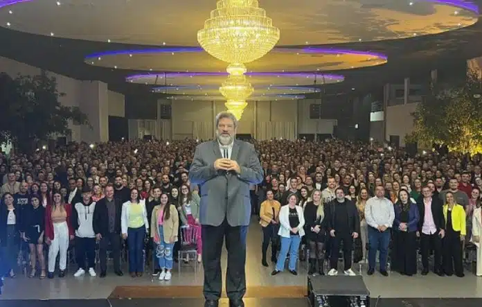 “Pais covardes na educação dos filhos” – Mario Sergio Cortella