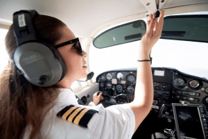 bemmaismulher.com - Ela vendia milho na rua e batalhou até se formar em pilota de avião