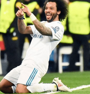 bemmaismulher.com - O jogador Marcelo, que joga no Fluminense, voltou &agrave; loja que lhe vendeu uma bola fiado na inf&acirc;ncia e tem uma linda atitude...