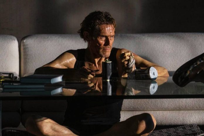 xr:d:DAFv2N0Ucpc:1025,j:5016302670845264771,t:24021319 Novo Filme na Netflix com Willem Dafoe já é fenômeno mundial!