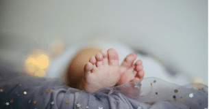 Contos para dormir: como integrá-los na rotina noturna para melhorar o sono do bebê